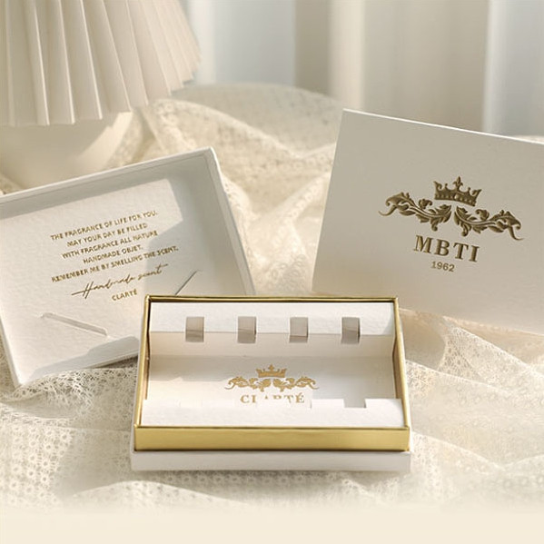 [POMbti] MBTI Gold foil Box (including cover - CLARTE)_BX71